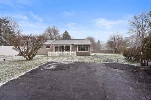 109 Hilgert Dr, Onondaga, NY 13219