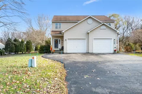 4022 Long Branch Rd, Salina, NY 13090