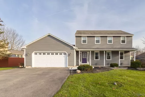 4358 Loveland Dr, Clay, NY 13090