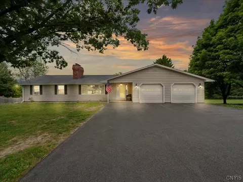 4397 Limeledge Rd, Marcellus, NY 13108