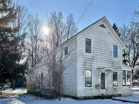 5 Washington St, Camden, NY 13316