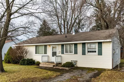 109 Bender Ave, Salina, NY 13211