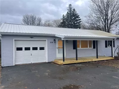 258 Ellisburg St, Sandy Creek, NY 13145