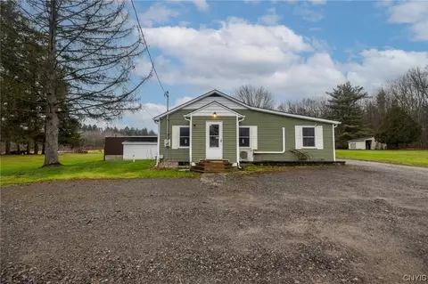 1153 County Route 57, Schroeppel, NY 13069