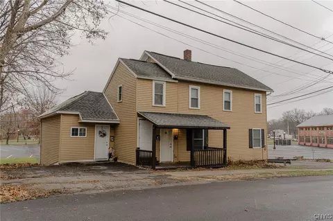 133 Church St, North Syracuse, NY 13212