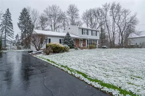 7864 Dewitt Dr, Lysander, NY 13027
