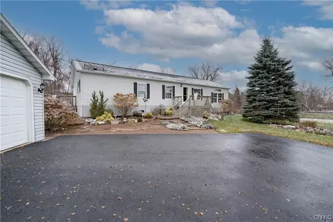 8663 Cemetery Rd, Le Ray, NY 13637
