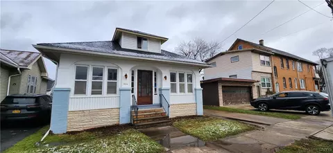 1904 Noyes St, Utica, NY 13502