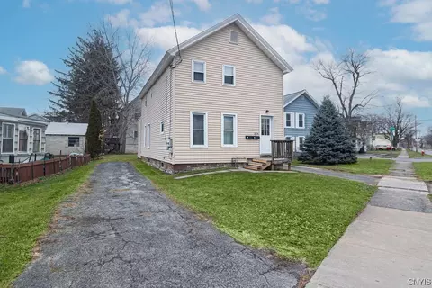 304 W Elm St, Oneida, NY 13421
