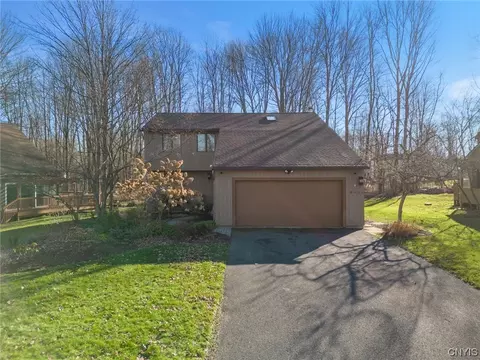 8636 Grey Birch Dr, Lysander, NY 13027