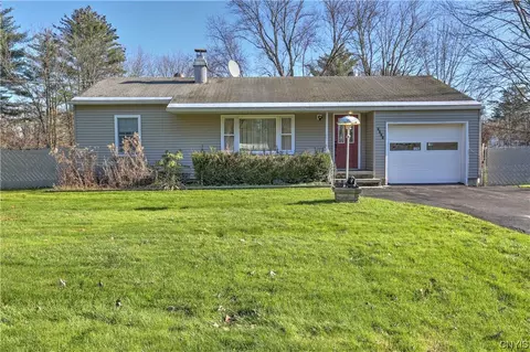 8836 Gaskin Rd, Clay, NY 13041
