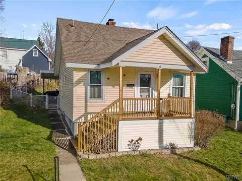 43 Mcwhorter St, Oswego, NY 13126