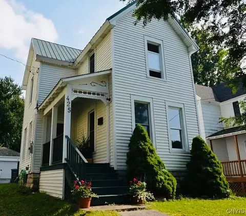 425 S Meadow St, Watertown, NY 13601