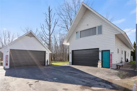 7680 Cameron Dr, Bridgeport, NY 13030