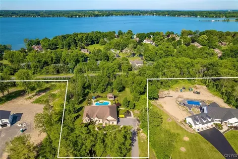 6 Calloway Dr, Owasco, NY 13021