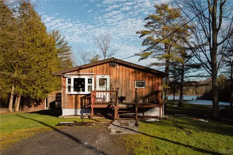 2014 Pond Rd, Fabius, NY 13063