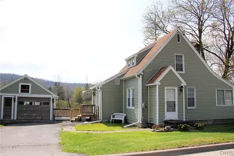 79 Utica St, Hamilton, NY 13346