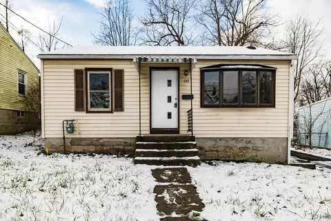 132 Hughes Pl, Syracuse, NY 13210