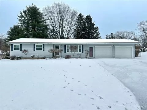 3 Twyndom, New Hartford, NY 13413