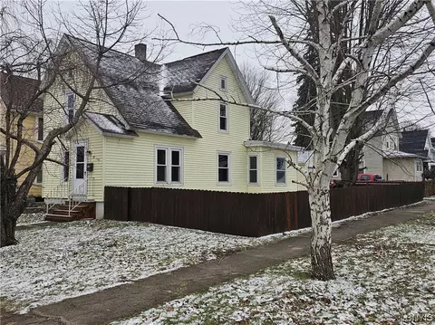 91 Montgomery St, German Flatts, NY 13357