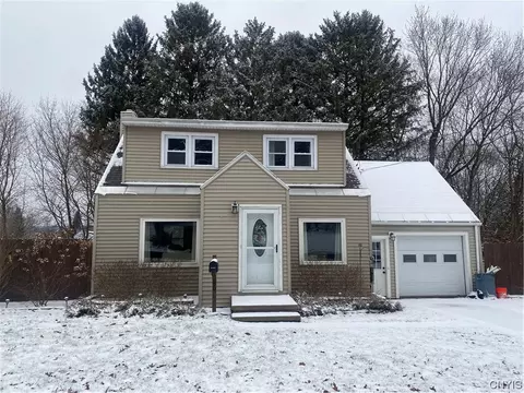 6 Delamarter St, Whitestown, NY 13492