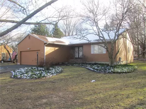 5317 Poster Lane Ln, Fayetteville, NY 13066