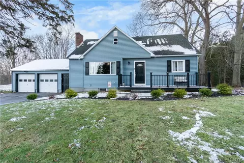 4878 Glenfield Dr, Onondaga, NY 13215