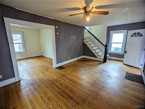 209 Kenmore Ave, Syracuse, NY 13205 photo 8