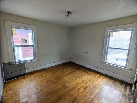 209 Kenmore Ave, Syracuse, NY 13205 photo 10