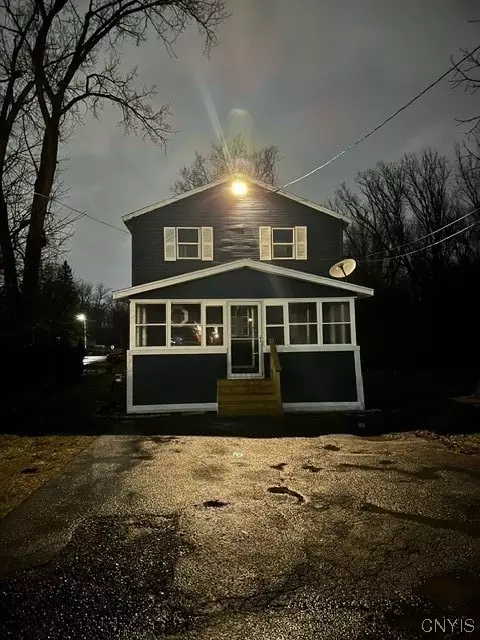 5101 James St, East Syracuse, NY 13057