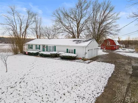 103 Kline Rd #5, Schroeppel, NY 13132