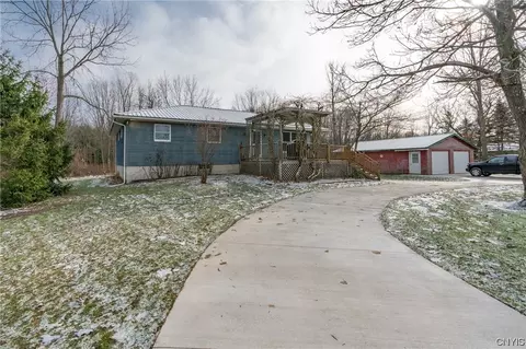2288 County Route 6, Volney, NY 13069