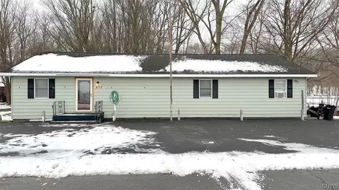657 S 7th St, Fulton, NY 13069