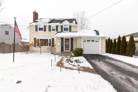 402 Breakspear Rd, Geddes, NY 13219