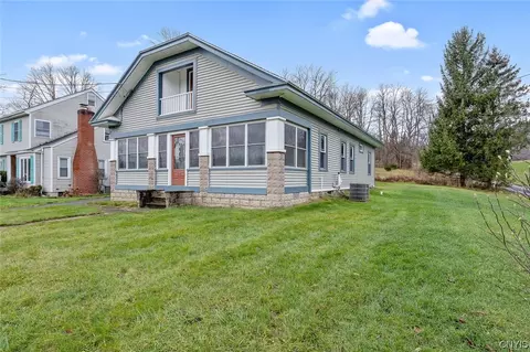 5661 North St, Camillus, NY 13031