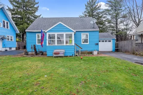 122 Brookfield Rd, Salina, NY 13211