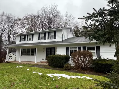 4105 Willowbrook Dr, Clay, NY 13090