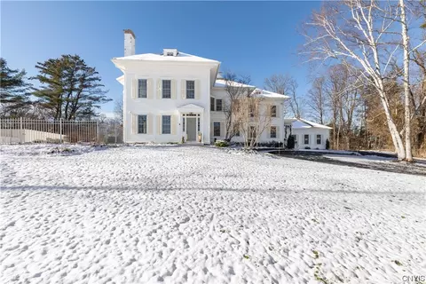 39 Chenango St, Cazenovia, NY 13035