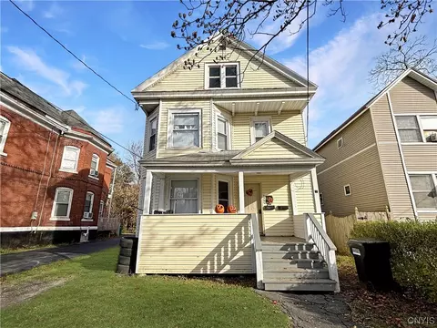 131 Coolidge Ave, Syracuse, NY 13204