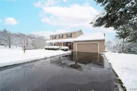 105 Richard Rd, Syracuse, NY 13215