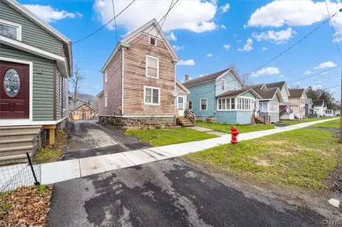 84 W North St, German Flatts, NY 13357
