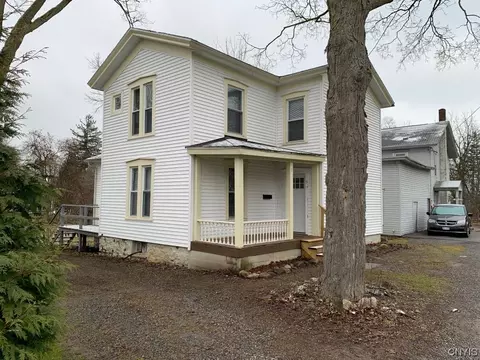 5 High St, Lenox, NY 13032