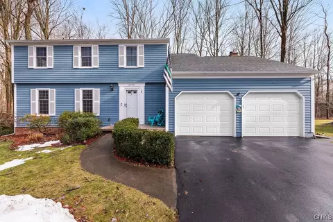 8760 Blue Heron Cir, Lysander, NY 13027