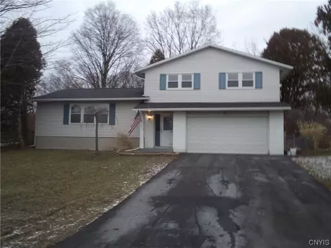 4912 Ledyard Dr, Manlius, NY 13104