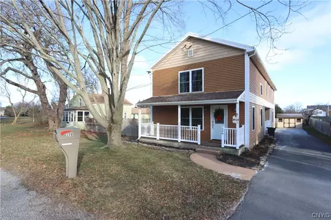208 W Washington St, Hounsfield, NY 13685