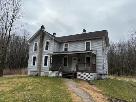 41 Blumer Rd, Palermo, NY 13132