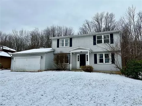 7952 Caraway Dr, Clay, NY 13090
