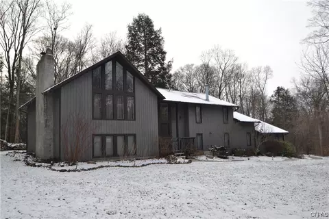 4308 Balcomb Mill Cir, Onondaga, NY 13215