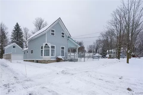 121 E Kirby St, Dexter, NY 13634