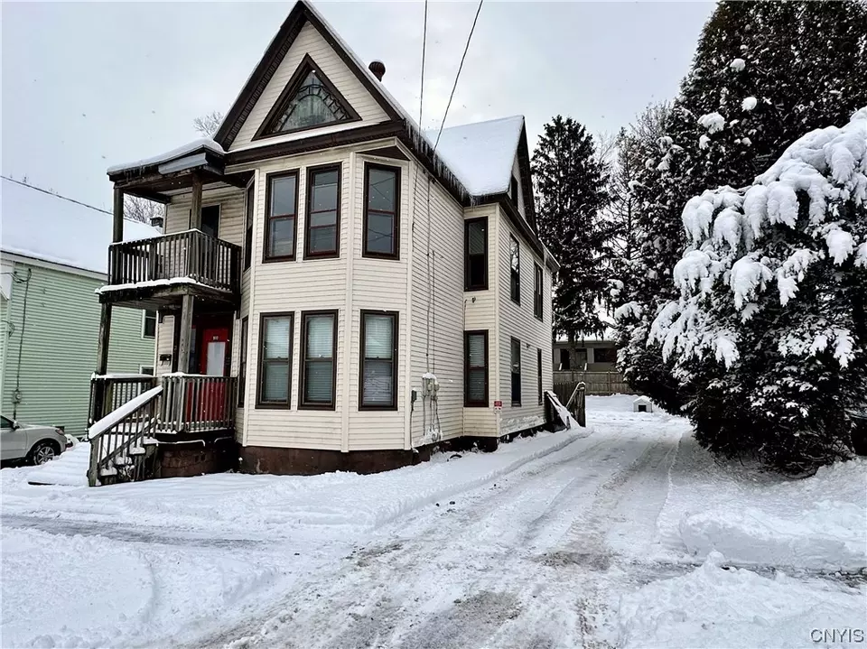 911 Brayton Park Pl, Utica, NY 13502 11 Photos Movoto